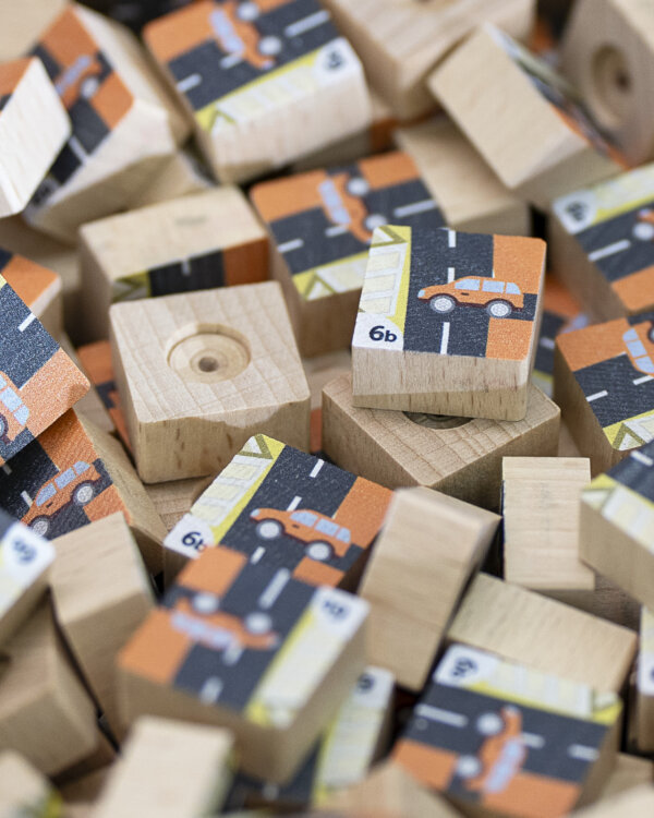 Famo Ingold Holzspielsteine4