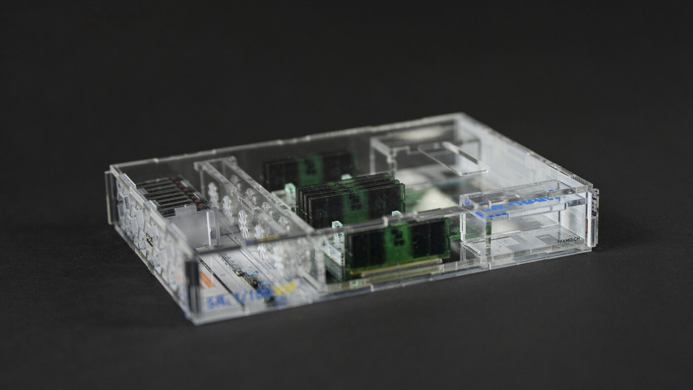 Famo Druck Plexi Server Ingram hero