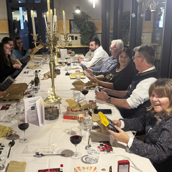 Famo Frohe Festtage Weihnachtsessen 20244